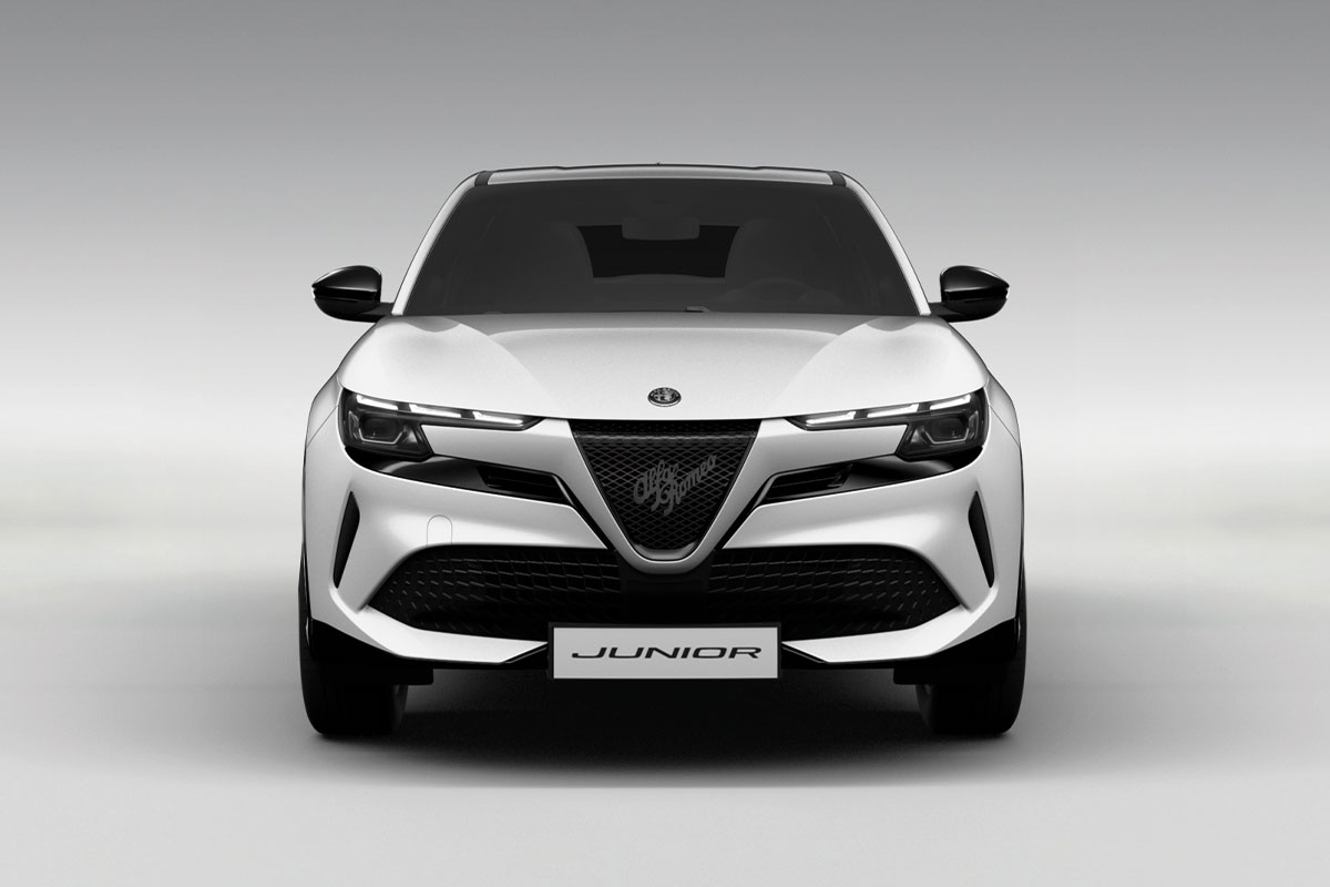 Alfa Romeo Junior Sport Speciale in Bianco Sempione, Uni-Lackierung von vorne