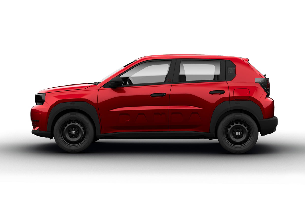 Fiat Grande Panda Hybrid Pop in Passione Rot von der Seite