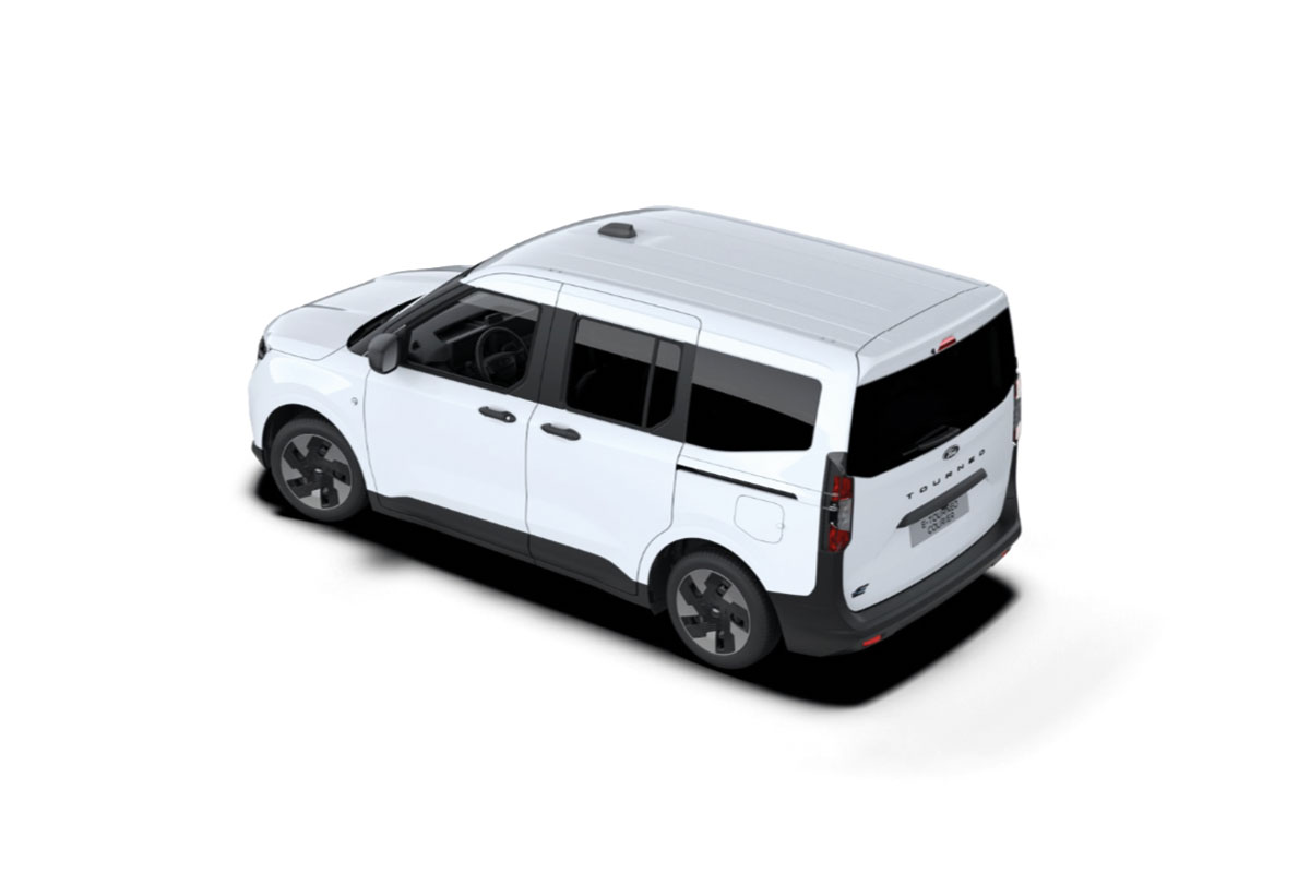 Ford E-Tourneo Courier in Frozen White von seitlich hinten