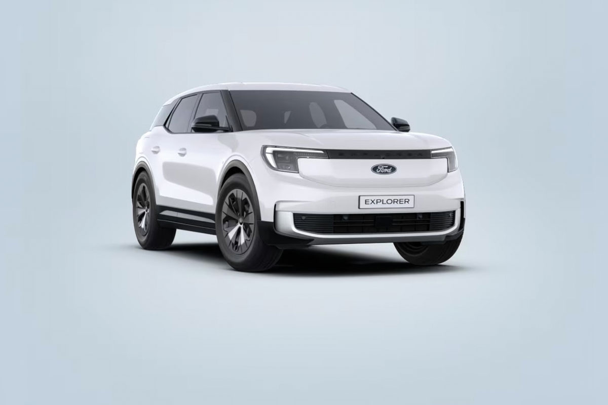 Ford Explorer Style in Weiß von der rechten Seite vorne