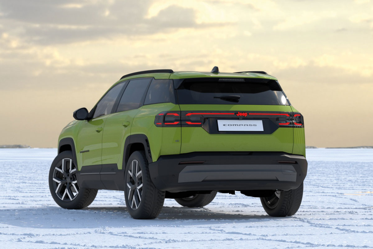 Jeep Compass 2025 in Hawaii Green Metallic von seitlich hinten
