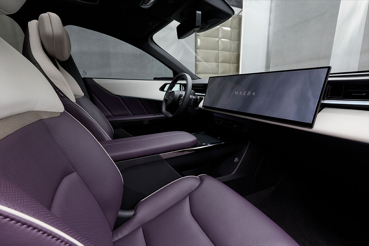 Cockpit des Mazda CX-6e
