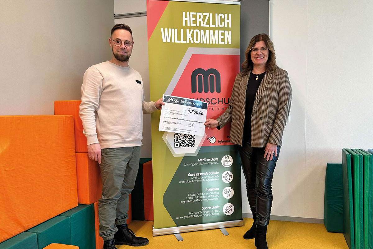 Spendenübergabe in der Grundschule Mitterteich